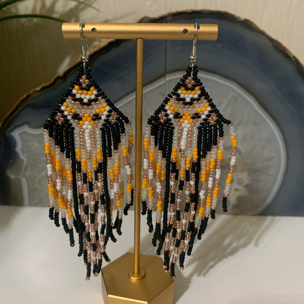 Hand made Native American/ boho style Beaded Earrings